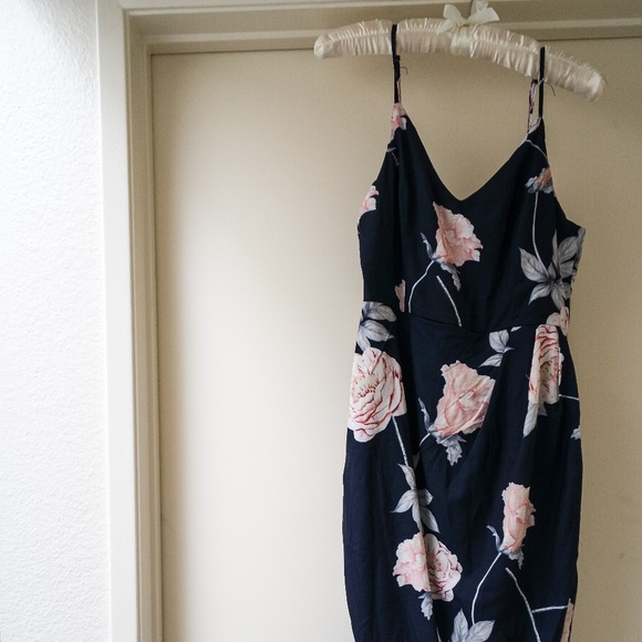 Dresses & Skirts - Floral Midi-Dress / Wrap-Around Style